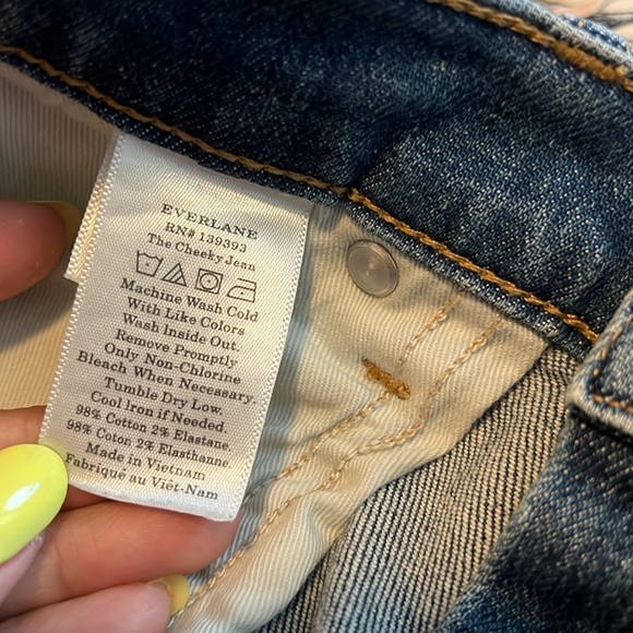 Everlane The Cheeky Jean - Picture 4 of 10